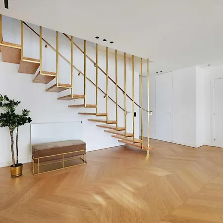 Διαμέρισμα Spacious With Rooftop -